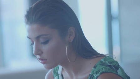 Hande_Ercel___BeStyle_Magazine_Agustos_2016_28.jpg