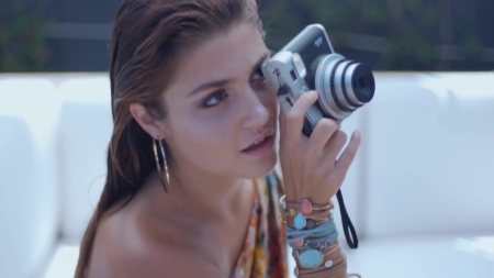 Hande_Ercel___BeStyle_Magazine_Agustos_2016_36.jpg