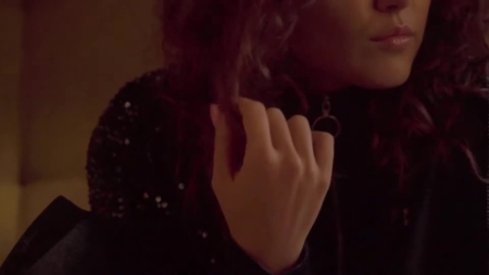 Hande_Ercel_-_L_Officiel_Backstage_39.jpg