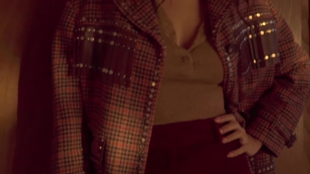Hande_Ercel_-_L_Officiel_Backstage_46.jpg