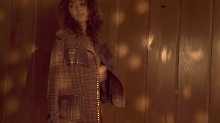 Hande_Ercel_-_L_Officiel_Backstage_49.jpg