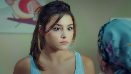AskLaftanAnlamaz_Bolum1_006.jpg