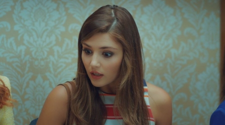 AskLaftanAnlamaz_Bolum1_009.jpg