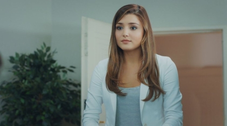 AskLaftanAnlamaz_Bolum1_014.jpg