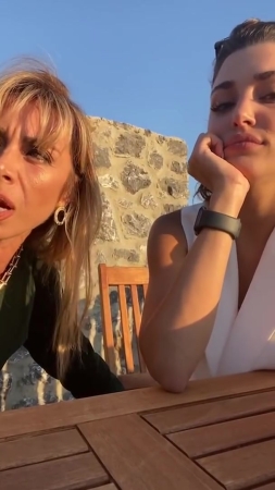 Hande_Ercel_and_Kerem_Bursin_live_on_Instagram_-_06_09_2021_0973.jpg