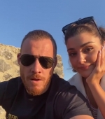 Filename=Hande_Ercel_and_Kerem_Bursin_live_on_Instagram_-_06_09_2021_0249.jpg
Filesize=55KiB
Dimensions=608x1080
Date added=10.06.21 Hande_Ercel_and_Kerem_Bursin_live_on_Instagram_-_06_09_2021_0249.jpg