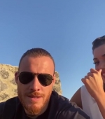 Filename=Hande_Ercel_and_Kerem_Bursin_live_on_Instagram_-_06_09_2021_0277.jpg
Filesize=44KiB
Dimensions=608x1080
Date added=10.06.21 Hande_Ercel_and_Kerem_Bursin_live_on_Instagram_-_06_09_2021_0277.jpg