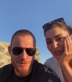 Filename=Hande_Ercel_and_Kerem_Bursin_live_on_Instagram_-_06_09_2021_0311.jpg
Filesize=51KiB
Dimensions=608x1080
Date added=10.06.21 Hande_Ercel_and_Kerem_Bursin_live_on_Instagram_-_06_09_2021_0311.jpg