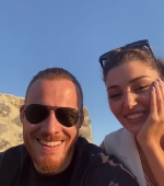 Filename=Hande_Ercel_and_Kerem_Bursin_live_on_Instagram_-_06_09_2021_0316.jpg
Filesize=51KiB
Dimensions=608x1080
Date added=10.06.21 Hande_Ercel_and_Kerem_Bursin_live_on_Instagram_-_06_09_2021_0316.jpg