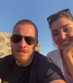 Filename=Hande_Ercel_and_Kerem_Bursin_live_on_Instagram_-_06_09_2021_0345.jpg
Filesize=50KiB
Dimensions=608x1080
Date added=10.06.21 Hande_Ercel_and_Kerem_Bursin_live_on_Instagram_-_06_09_2021_0345.jpg