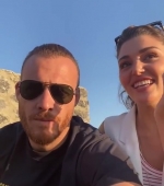 Filename=Hande_Ercel_and_Kerem_Bursin_live_on_Instagram_-_06_09_2021_0354.jpg
Filesize=49KiB
Dimensions=608x1080
Date added=10.06.21 Hande_Ercel_and_Kerem_Bursin_live_on_Instagram_-_06_09_2021_0354.jpg