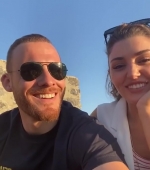 Filename=Hande_Ercel_and_Kerem_Bursin_live_on_Instagram_-_06_09_2021_0374.jpg
Filesize=48KiB
Dimensions=608x1080
Date added=10.06.21 Hande_Ercel_and_Kerem_Bursin_live_on_Instagram_-_06_09_2021_0374.jpg