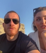 Filename=Hande_Ercel_and_Kerem_Bursin_live_on_Instagram_-_06_09_2021_0399.jpg
Filesize=48KiB
Dimensions=608x1080
Date added=10.06.21 Hande_Ercel_and_Kerem_Bursin_live_on_Instagram_-_06_09_2021_0399.jpg
