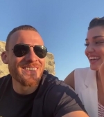Filename=Hande_Ercel_and_Kerem_Bursin_live_on_Instagram_-_06_09_2021_0412.jpg
Filesize=44KiB
Dimensions=608x1080
Date added=10.06.21 Hande_Ercel_and_Kerem_Bursin_live_on_Instagram_-_06_09_2021_0412.jpg