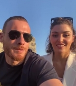 Filename=Hande_Ercel_and_Kerem_Bursin_live_on_Instagram_-_06_09_2021_0487.jpg
Filesize=48KiB
Dimensions=608x1080
Date added=10.06.21 Hande_Ercel_and_Kerem_Bursin_live_on_Instagram_-_06_09_2021_0487.jpg