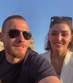 Filename=Hande_Ercel_and_Kerem_Bursin_live_on_Instagram_-_06_09_2021_0488.jpg
Filesize=48KiB
Dimensions=608x1080
Date added=10.06.21 Hande_Ercel_and_Kerem_Bursin_live_on_Instagram_-_06_09_2021_0488.jpg