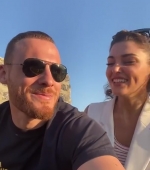 Filename=Hande_Ercel_and_Kerem_Bursin_live_on_Instagram_-_06_09_2021_0491.jpg
Filesize=45KiB
Dimensions=608x1080
Date added=10.06.21 Hande_Ercel_and_Kerem_Bursin_live_on_Instagram_-_06_09_2021_0491.jpg