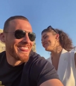Filename=Hande_Ercel_and_Kerem_Bursin_live_on_Instagram_-_06_09_2021_0492.jpg
Filesize=46KiB
Dimensions=608x1080
Date added=10.06.21 Hande_Ercel_and_Kerem_Bursin_live_on_Instagram_-_06_09_2021_0492.jpg