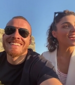 Filename=Hande_Ercel_and_Kerem_Bursin_live_on_Instagram_-_06_09_2021_0519.jpg
Filesize=48KiB
Dimensions=608x1080
Date added=10.06.21 Hande_Ercel_and_Kerem_Bursin_live_on_Instagram_-_06_09_2021_0519.jpg