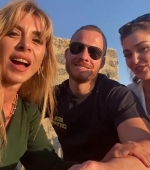 Filename=Hande_Ercel_and_Kerem_Bursin_live_on_Instagram_-_06_09_2021_0699.jpg
Filesize=71KiB
Dimensions=608x1080
Date added=10.06.21 Hande_Ercel_and_Kerem_Bursin_live_on_Instagram_-_06_09_2021_0699.jpg