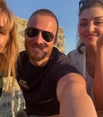 Filename=Hande_Ercel_and_Kerem_Bursin_live_on_Instagram_-_06_09_2021_0830.jpg
Filesize=67KiB
Dimensions=608x1080
Date added=10.06.21 Hande_Ercel_and_Kerem_Bursin_live_on_Instagram_-_06_09_2021_0830.jpg