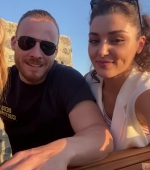 Hande_Ercel_and_Kerem_Bursin_live_on_Instagram_-_06_09_2021_0881.jpg