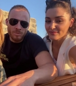 Hande_Ercel_and_Kerem_Bursin_live_on_Instagram_-_06_09_2021_0884.jpg