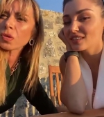 Filename=Hande_Ercel_and_Kerem_Bursin_live_on_Instagram_-_06_09_2021_0954.jpg
Filesize=75KiB
Dimensions=608x1080
Date added=10.06.21 Hande_Ercel_and_Kerem_Bursin_live_on_Instagram_-_06_09_2021_0954.jpg