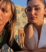 Filename=Hande_Ercel_and_Kerem_Bursin_live_on_Instagram_-_06_09_2021_0962.jpg
Filesize=80KiB
Dimensions=608x1080
Date added=10.06.21 Hande_Ercel_and_Kerem_Bursin_live_on_Instagram_-_06_09_2021_0962.jpg
