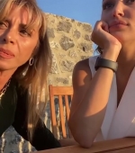 Filename=Hande_Ercel_and_Kerem_Bursin_live_on_Instagram_-_06_09_2021_0971.jpg
Filesize=74KiB
Dimensions=608x1080
Date added=10.06.21 Hande_Ercel_and_Kerem_Bursin_live_on_Instagram_-_06_09_2021_0971.jpg