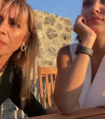 Filename=Hande_Ercel_and_Kerem_Bursin_live_on_Instagram_-_06_09_2021_0972.jpg
Filesize=77KiB
Dimensions=608x1080
Date added=10.06.21 Hande_Ercel_and_Kerem_Bursin_live_on_Instagram_-_06_09_2021_0972.jpg