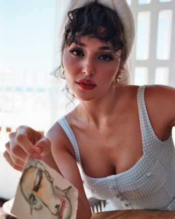 Hande_for_Vogue_022.jpg