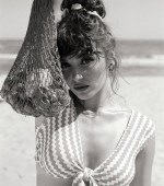 Hande_for_Vogue_012.jpg