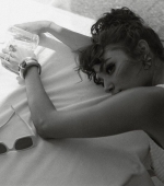 Filename=Hande_for_Vogue_020.jpg
Filesize=472KiB
Dimensions=1280x895
Date added=23.09.21 Hande_for_Vogue_020.jpg