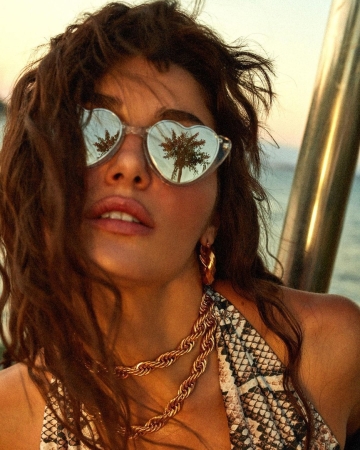 Hande_for_Magnet_Quarterly_019.jpg