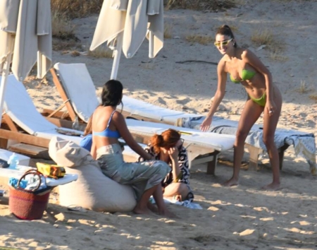 atthebeachinbodrum1508-003.jpg