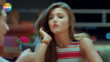 Ask_Laftan_Anlamaz_1_Bolum____2358.jpg