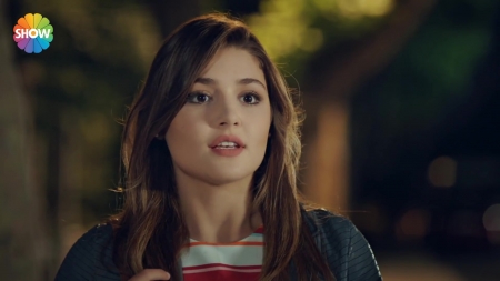 Ask_Laftan_Anlamaz_1_Bolum____2521.jpg