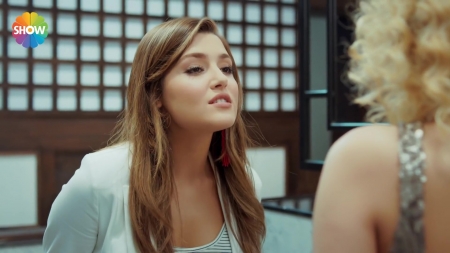 Ask_Laftan_Anlamaz_1_Bolum____3878.jpg