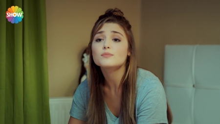 Ask_Laftan_Anlamaz_1_Bolum____4400.jpg