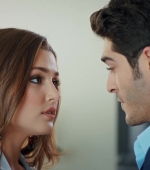 Filename=Ask_Laftan_Anlamaz_1_Bolum____4768.jpg
Filesize=177KiB
Dimensions=1920x1080
Date added=11.05.21 Ask_Laftan_Anlamaz_1_Bolum____4768.jpg