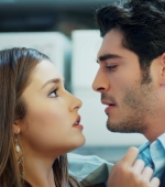 Filename=Ask_Laftan_Anlamaz_2_Bolum____0564.jpg
Filesize=193KiB
Dimensions=1920x1080
Date added=19.06.21 Ask_Laftan_Anlamaz_2_Bolum____0564.jpg