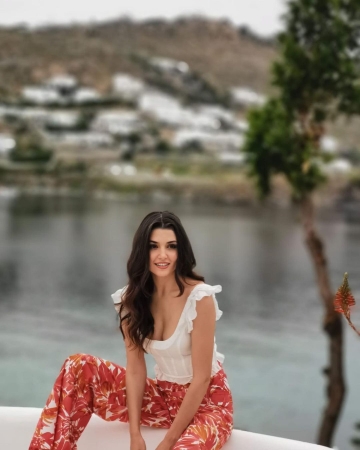 Handemiyy384.jpg