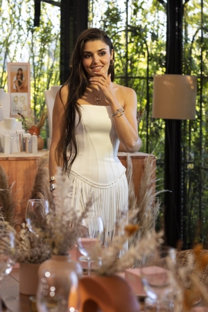Hande_Ercel_5.jpg